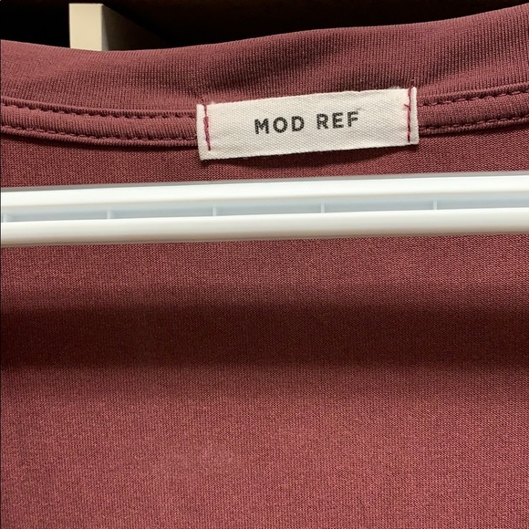 Mod Ref V-Neck - Picture 3 of 3